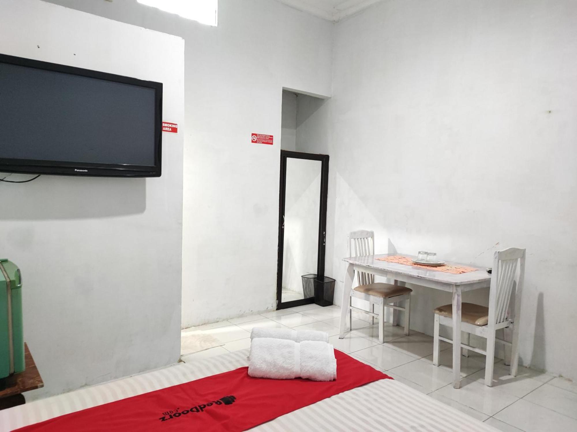 Reddoorz Syariah Near Universitas Batanghari Jambi Eksteriør bilde