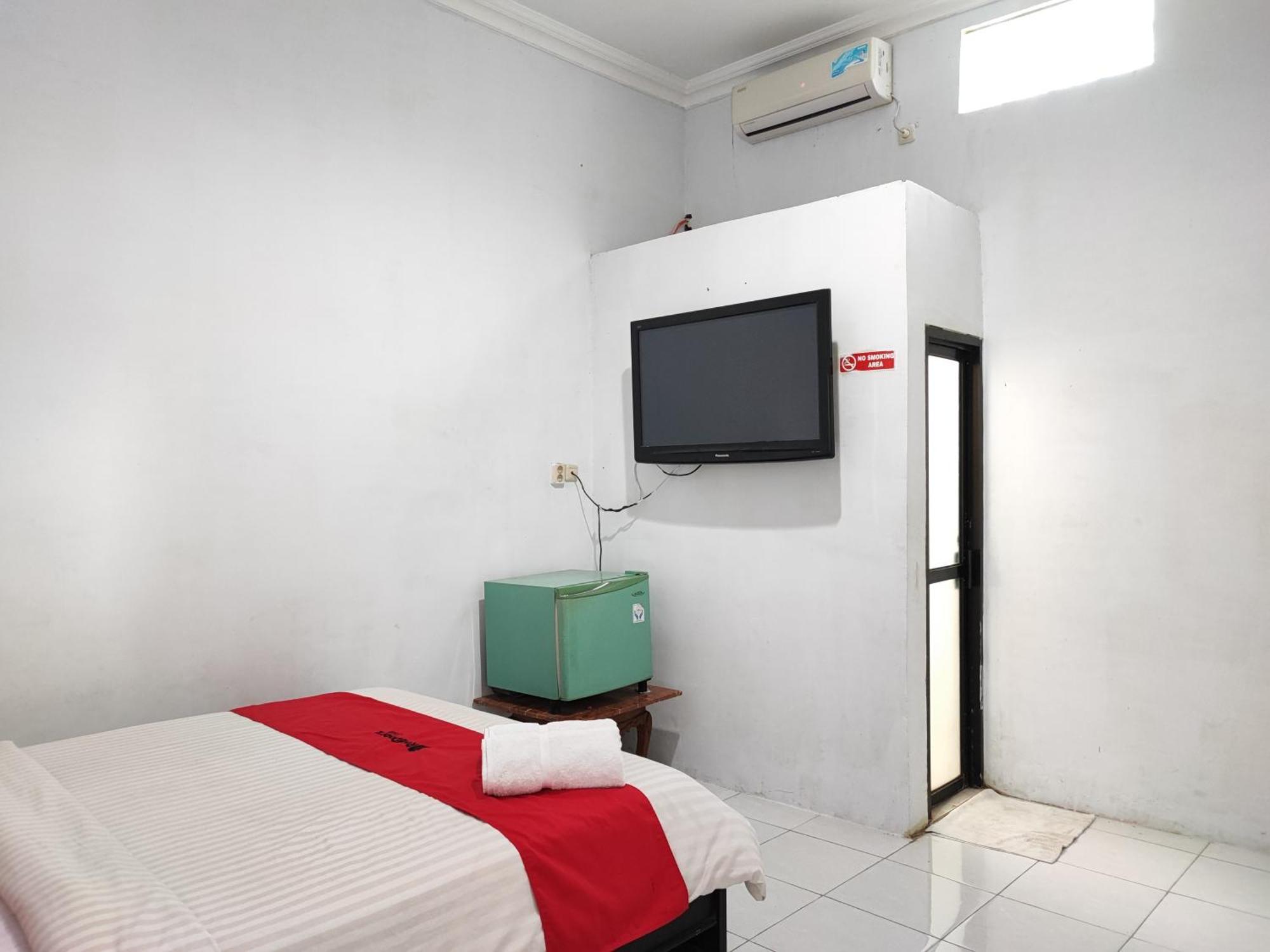 Reddoorz Syariah Near Universitas Batanghari Jambi Eksteriør bilde