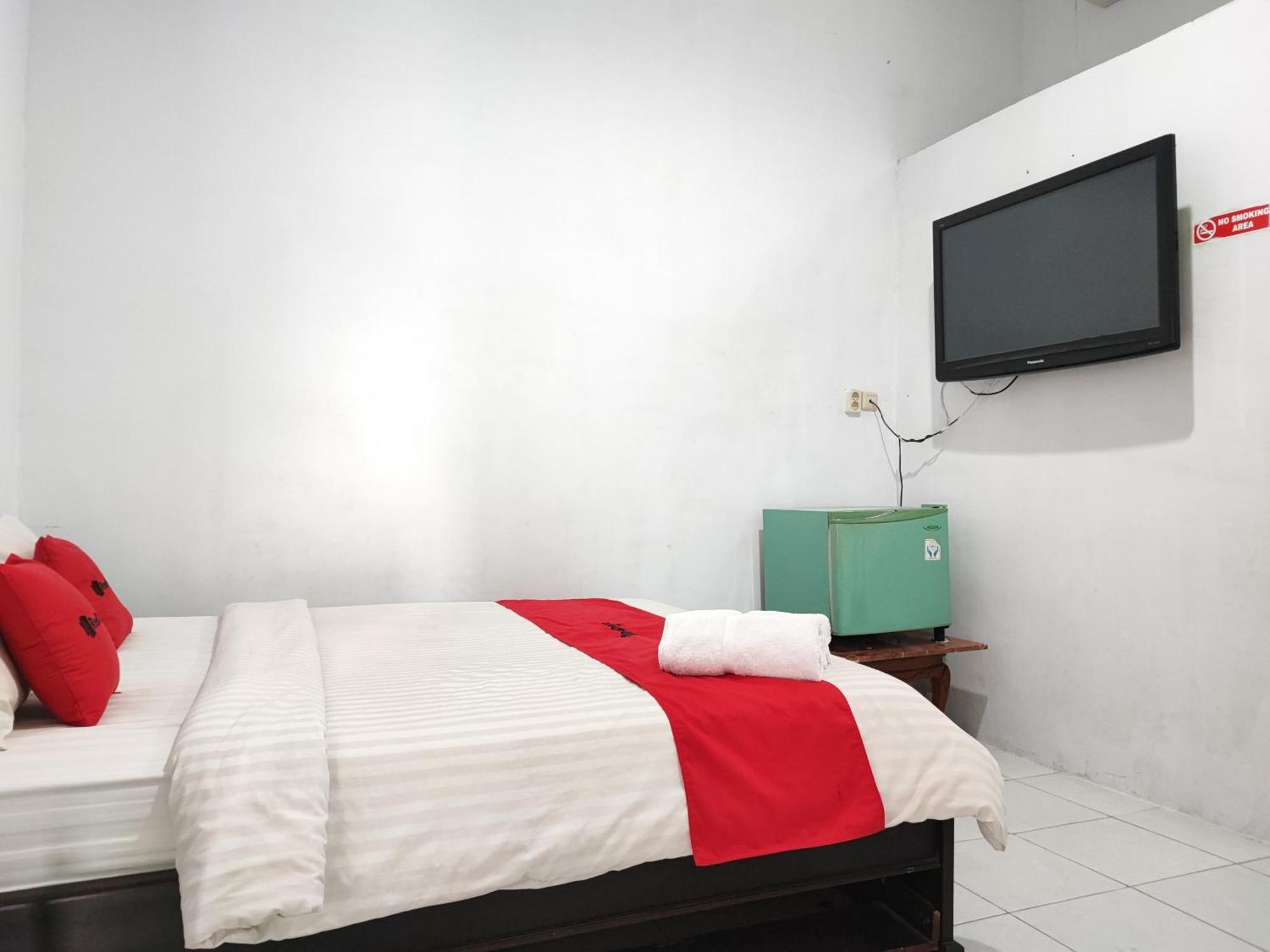 Reddoorz Syariah Near Universitas Batanghari Jambi Eksteriør bilde